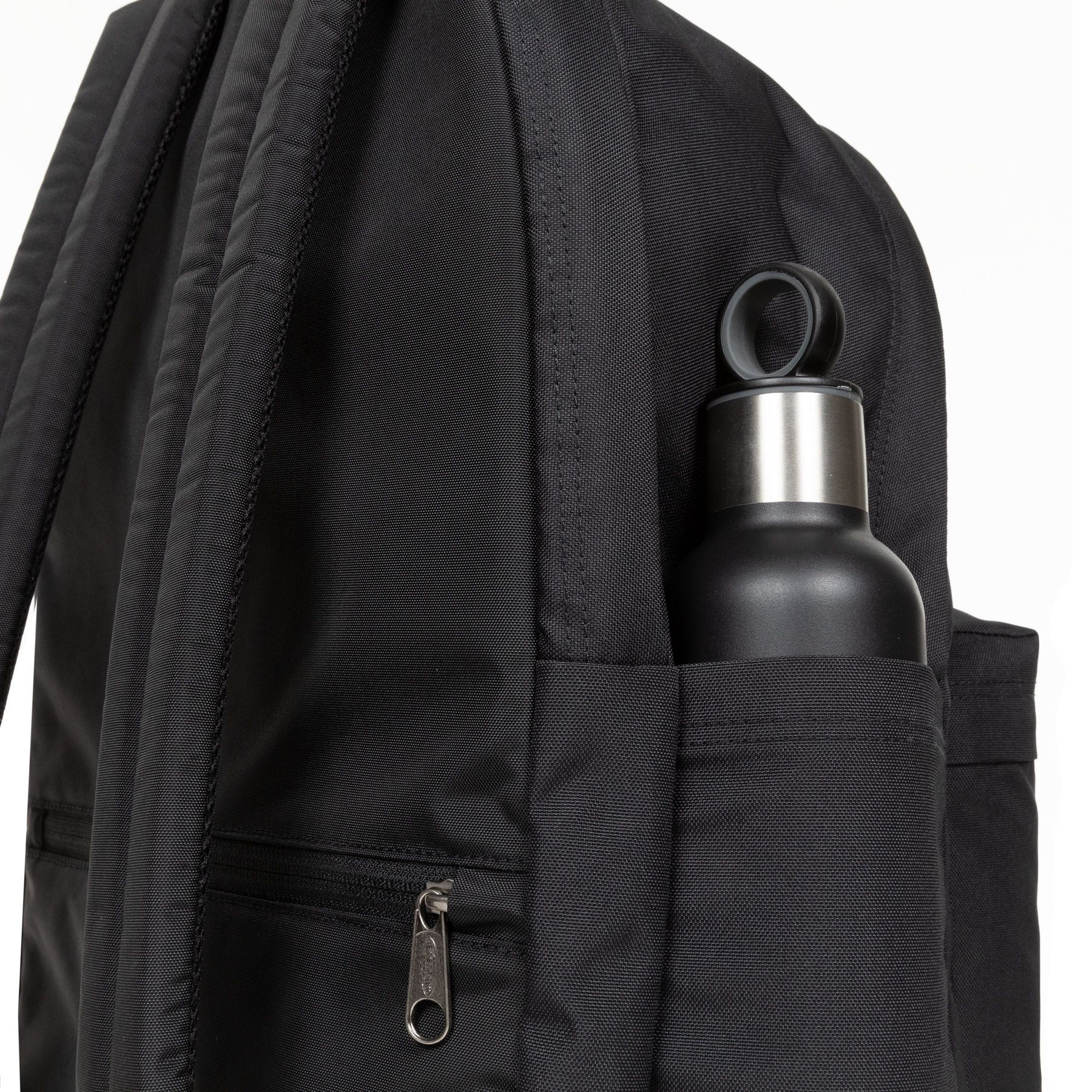 Mochila Pokémon Eastpak Negra 31L – Day Office Pikachu Oficial