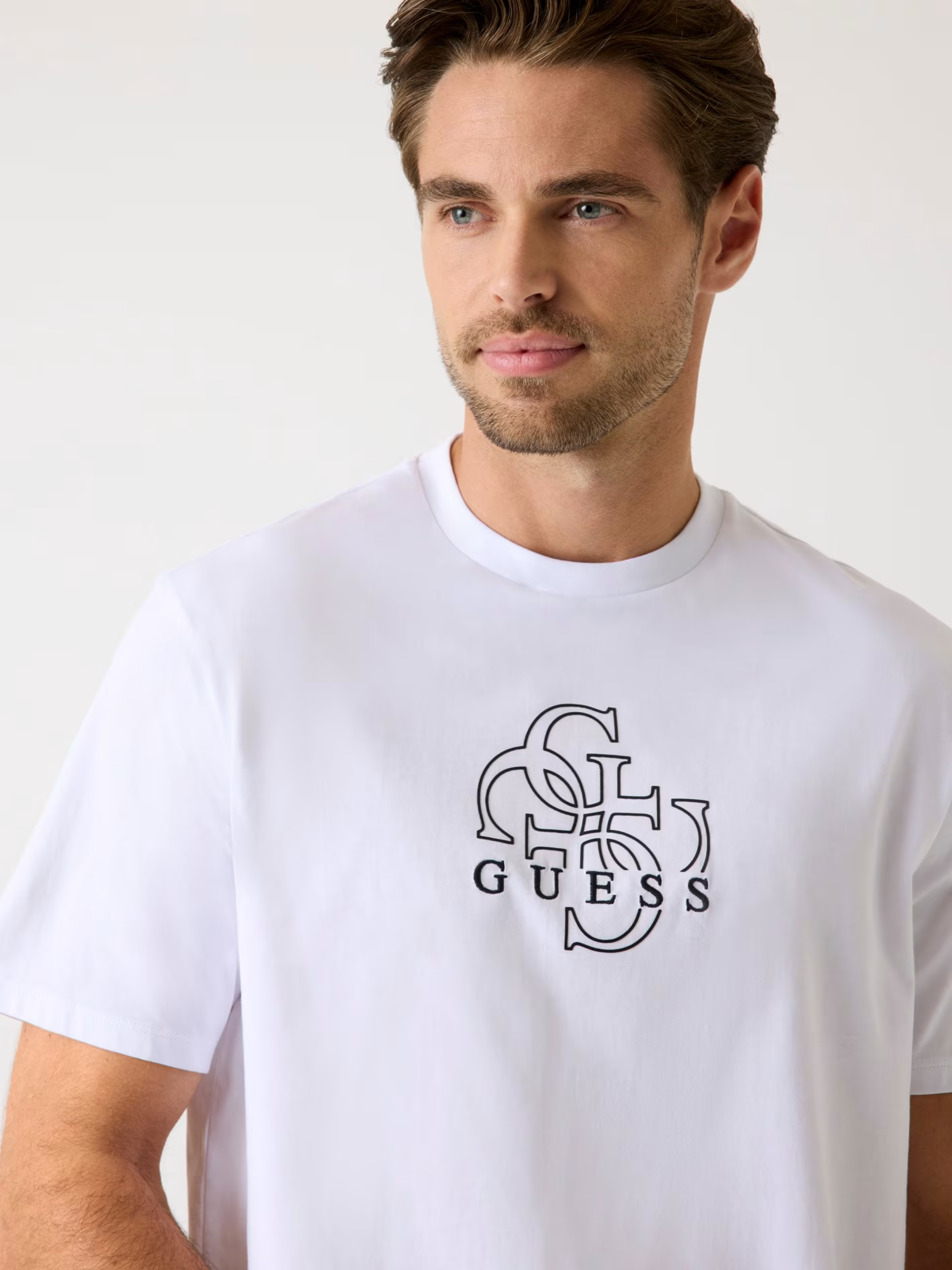 Camiseta Guess Hombre Blanca – Logo 4 G's Estampado Frontal
