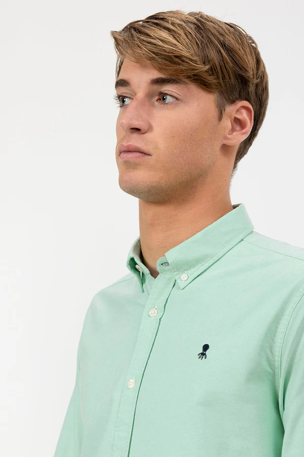 Camisa El Pulpo Verde Oxford – Clásico Atemporal