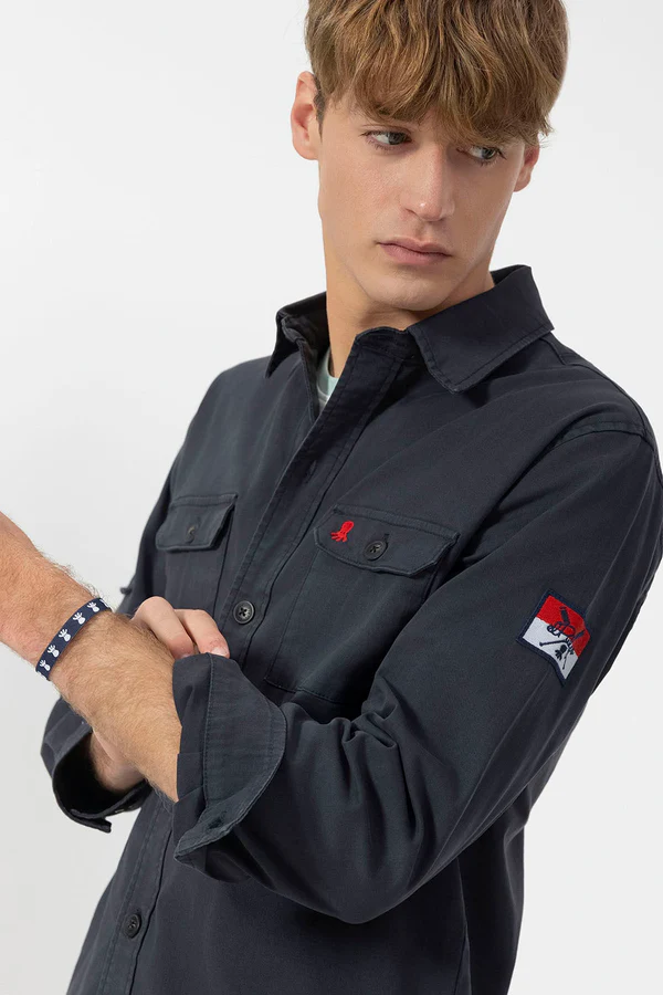 Sobrecamisa El Pulpo Azul Marino – Estilo Casual y Versatilidad