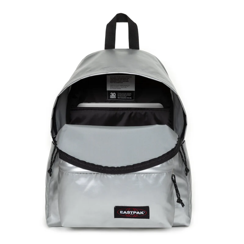 Mochila Eastpak Plata Day Pak’r 24L – Resistente y Moderna Mochila Eastpak Plata Day Pak’r 24L – Resistente y Moderna