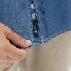 Camisa casual denim azul de algodón sostenible