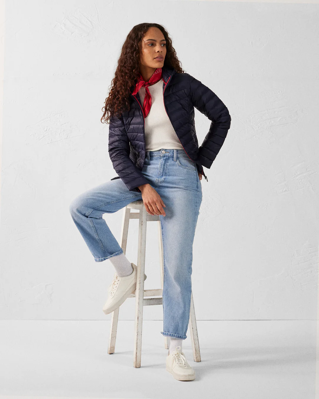 Chaqueta Jott Cloe Mujer Azul Marino con Capucha – Plumas Ultraligera y Compacta