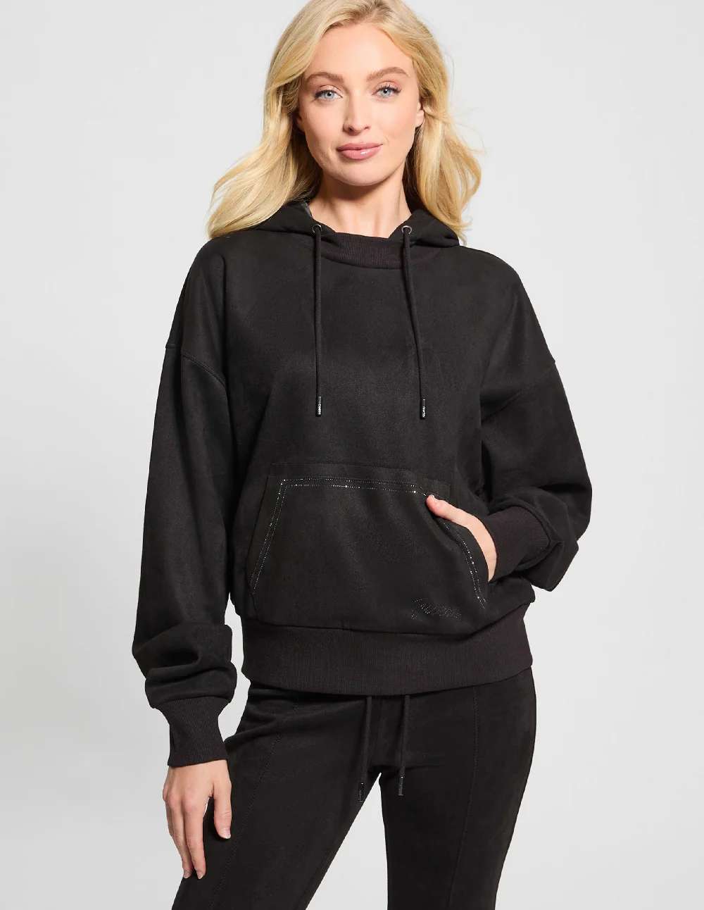 Sudadera Guess Mujer Negra con Capucha y Detalles Brillantes Sudadera Guess Mujer Negra con Capucha y Detalles Brillantes