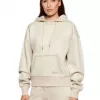 Sudadera Guess Mujer Beige Claro – Efecto Ante y Estilo Casual