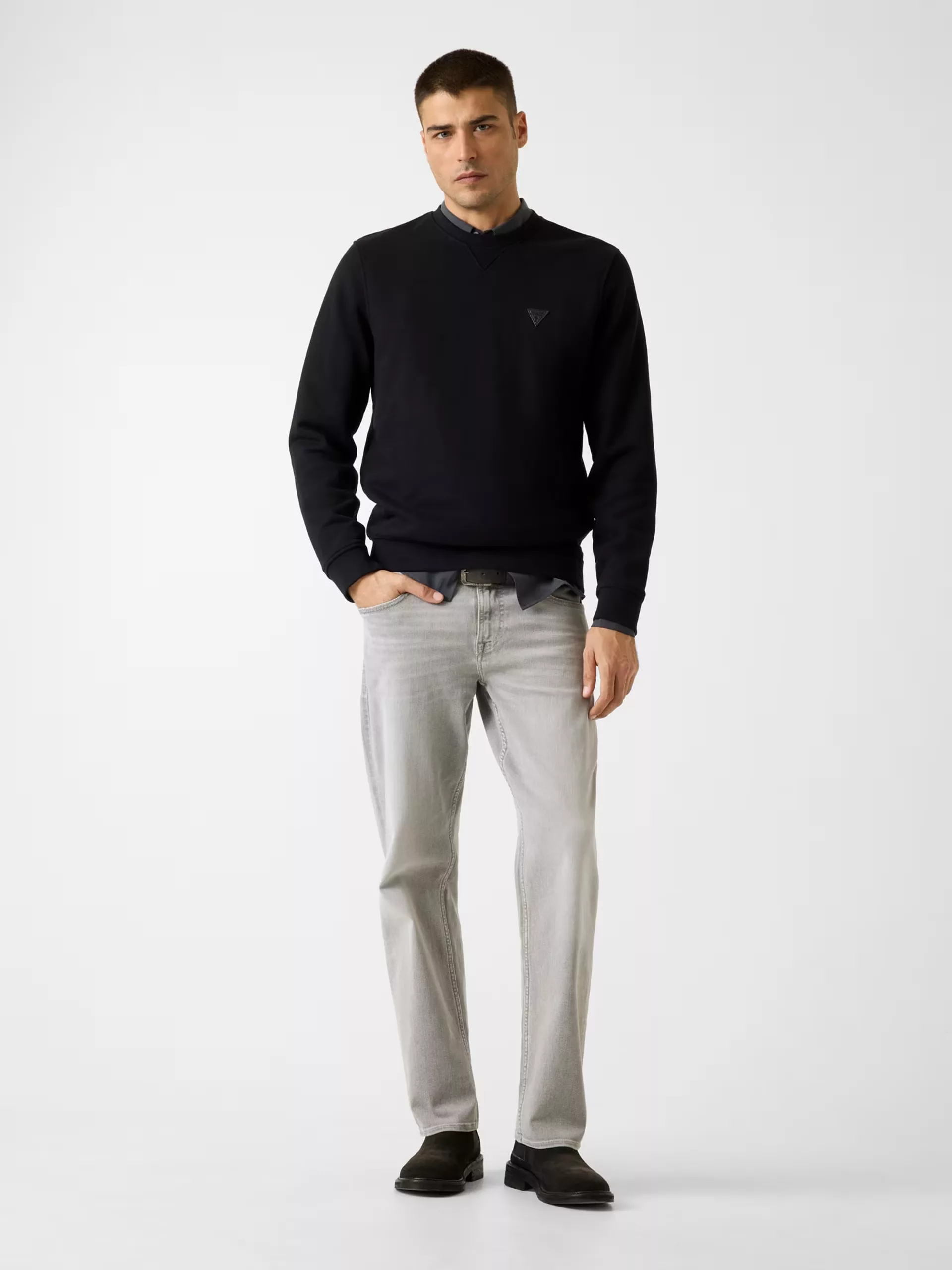 Sudadera Guess Hombre Negra – Cuello Redondo y Logo