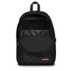 Mochila Eastpak Out Of Office Negra con Lunares – 27L y Porta Portátil Mochila Eastpak Out Of Office Negra con Lunares – 27L y Porta Portátil