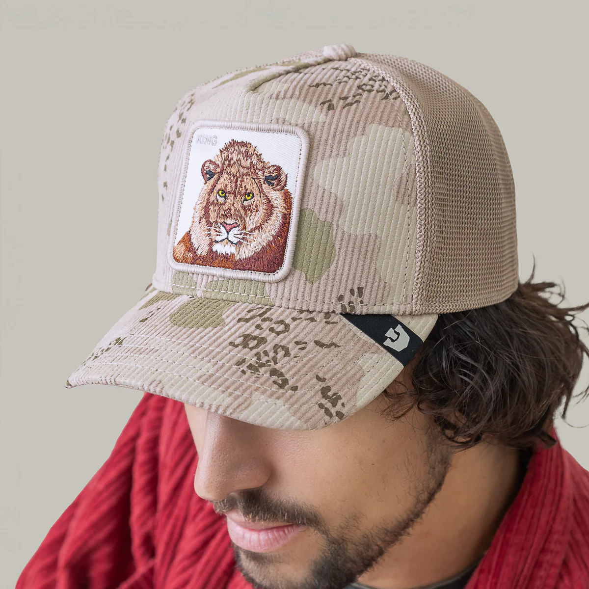 Gorra Goorin Bros King Camo Beige con León Gorra Goorin Bros King Camo Beige con León