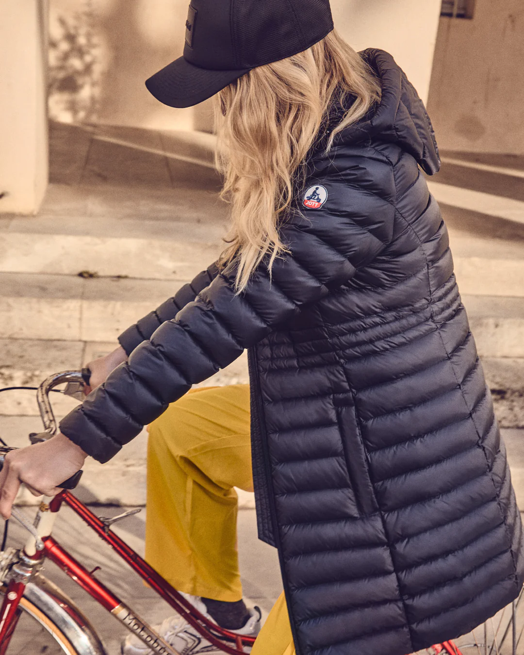 Chaqueta Jott Mujer Vero Negra – Larga y con Capucha Chaqueta Jott Mujer Vero Negra – Larga y con Capucha