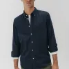 Camisa azul marino de sarga para hombre – estilo casual