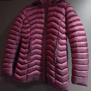 Abrigo VirginiaBlu Mujer Burdeos Acolchado con Capucha