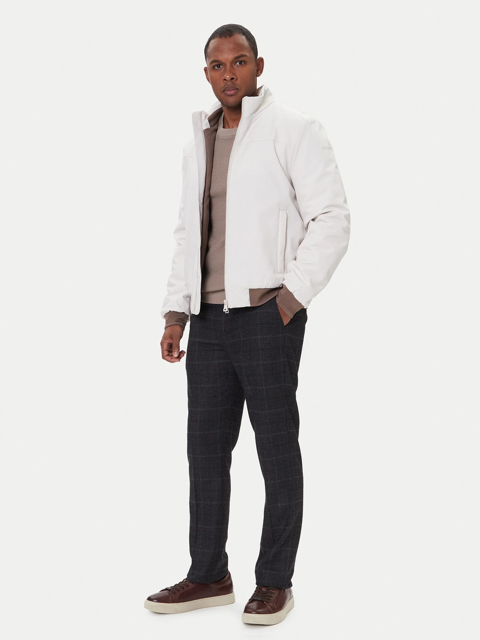 Chaqueta blanca hombre GEOX con forro transpirable