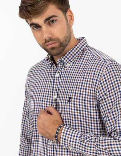 Camisa Vichy marrón y azul para hombre – estilo casual Camisa Vichy marrón y azul para hombre – estilo casual