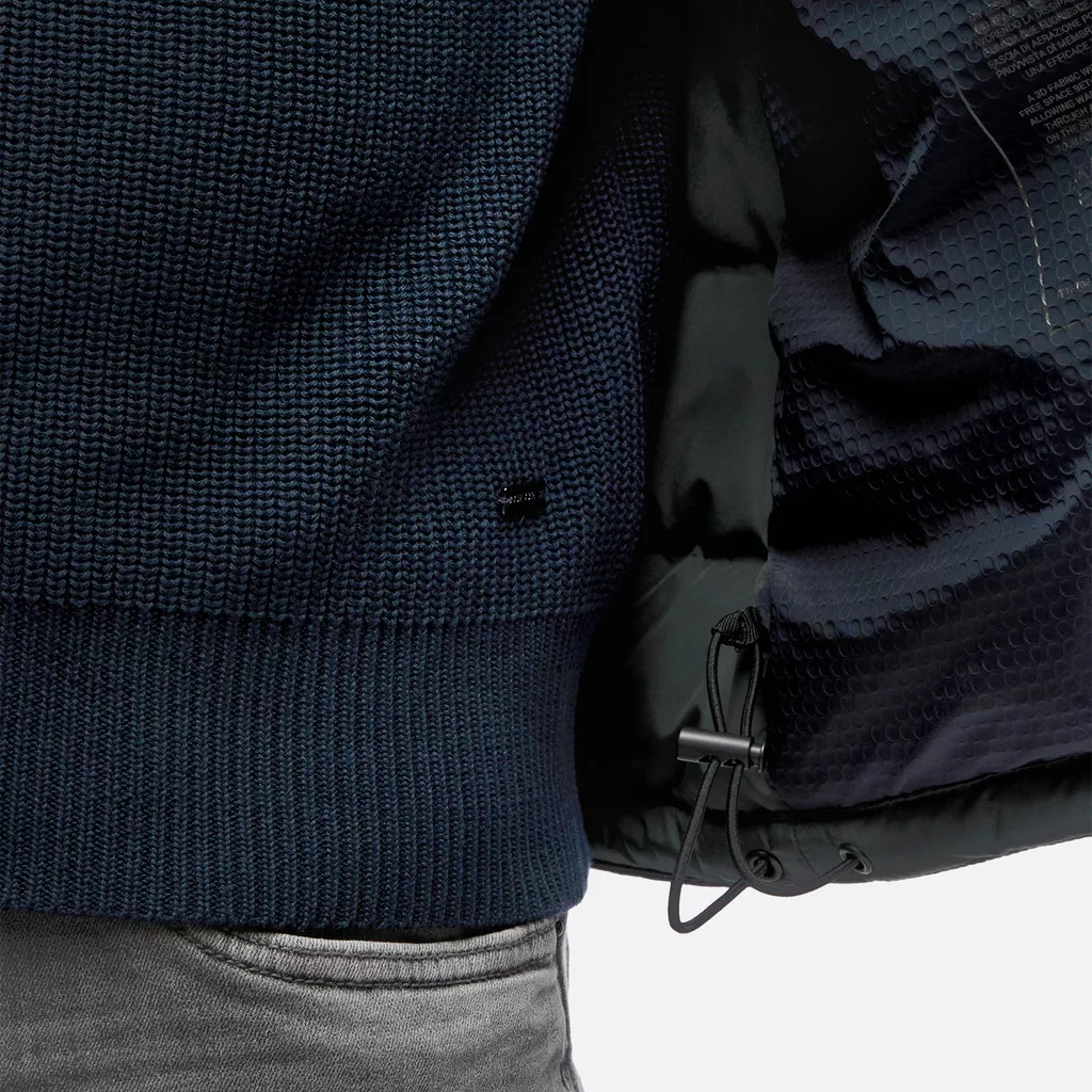 Plumífero negro hombre con capucha y cremallera