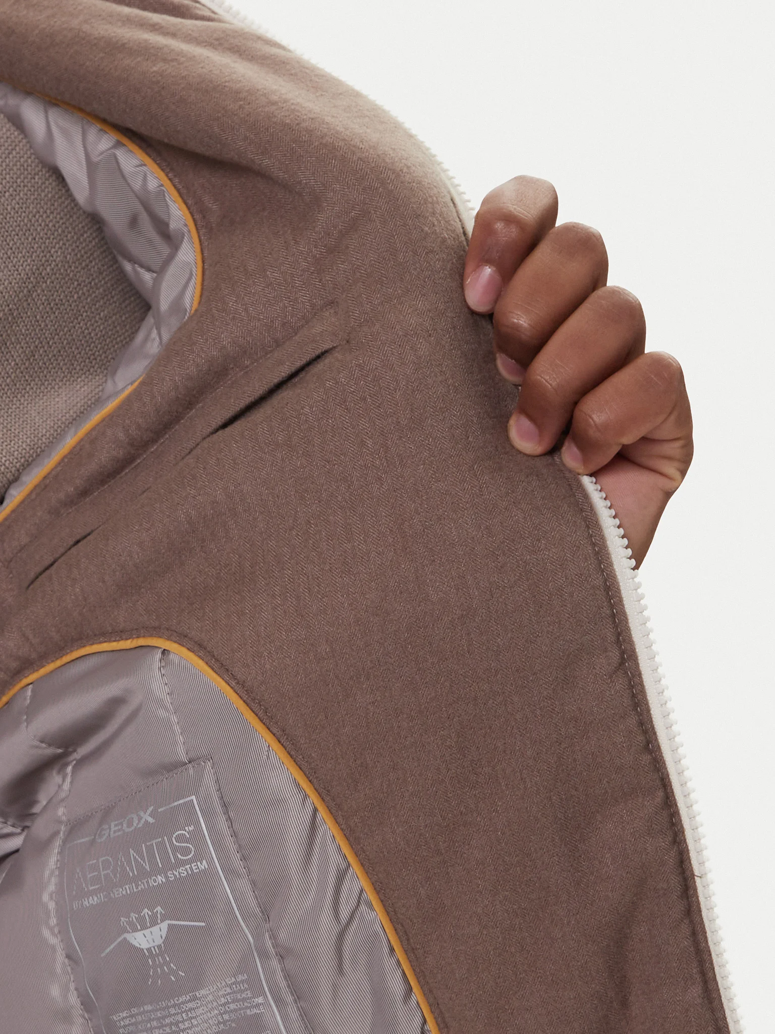 Chaqueta blanca hombre GEOX con forro transpirable