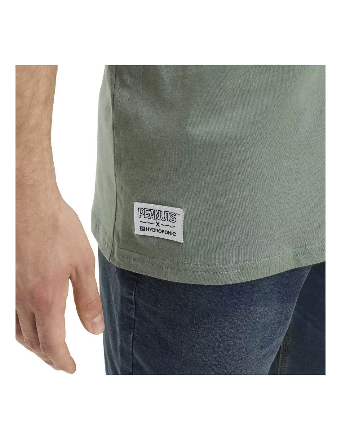 Camiseta Hydroponic verde con Snoopy y cactus