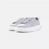 Zapatillas Guess Elba Gris Claro Plataforma
