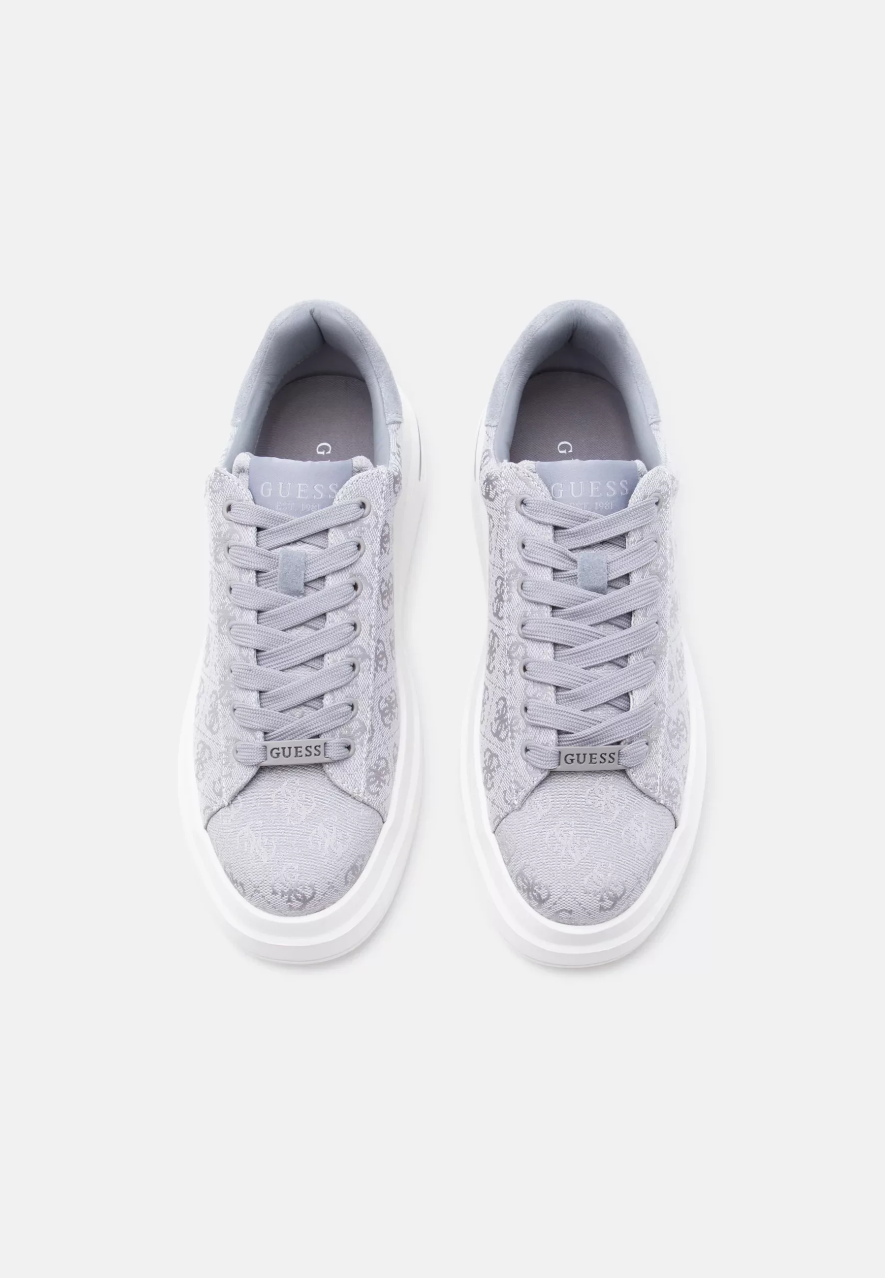 Zapatillas Guess Elba Gris Claro Plataforma