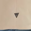 Camiseta Guess Beige Logo Frontal y Estampado Trasero