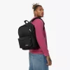 Mochila Eastpak Negra 27L EK767008